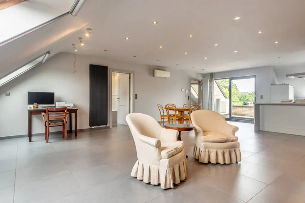 Soggiorno - Light-Filled Apartment with Terrace in Diest