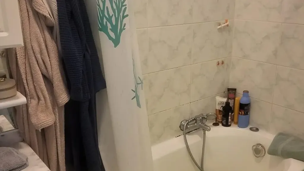 Salles de bain - Appartement 2 pièces à IT