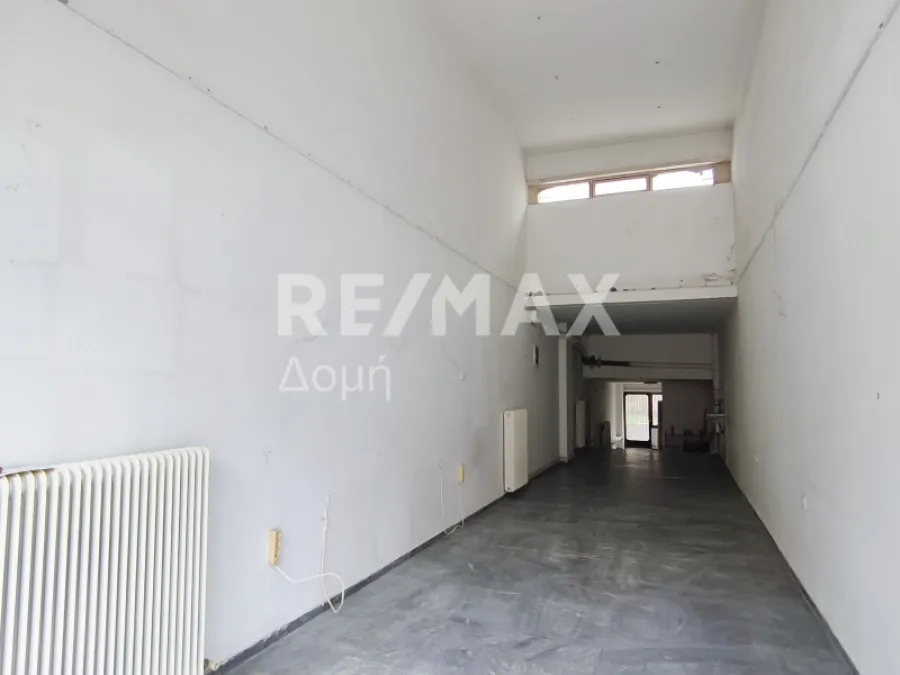 Garage - Retail Unit with High Visibility in Volos