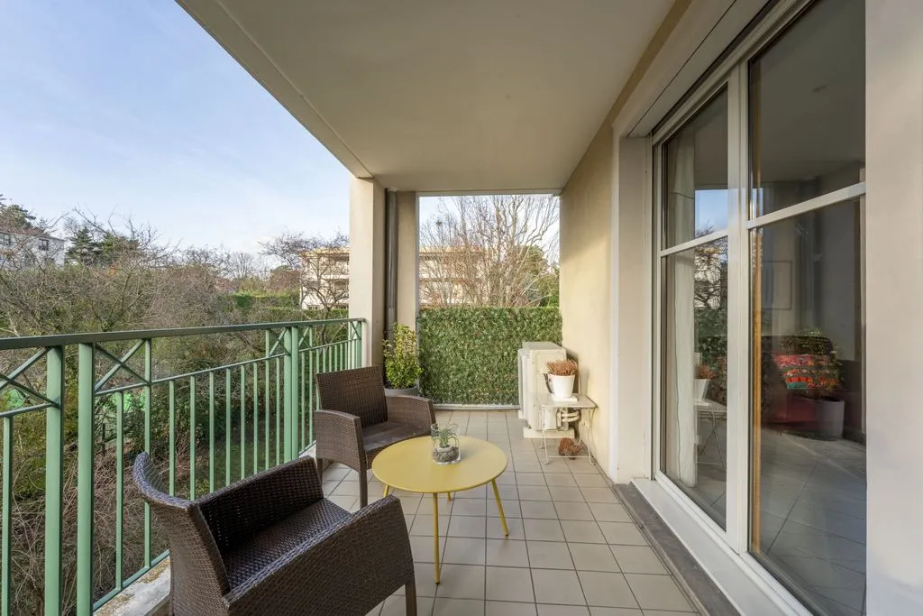 Balcon - Appartement Luxueux avec Terrasse à Tassin-la-Demi-Lune