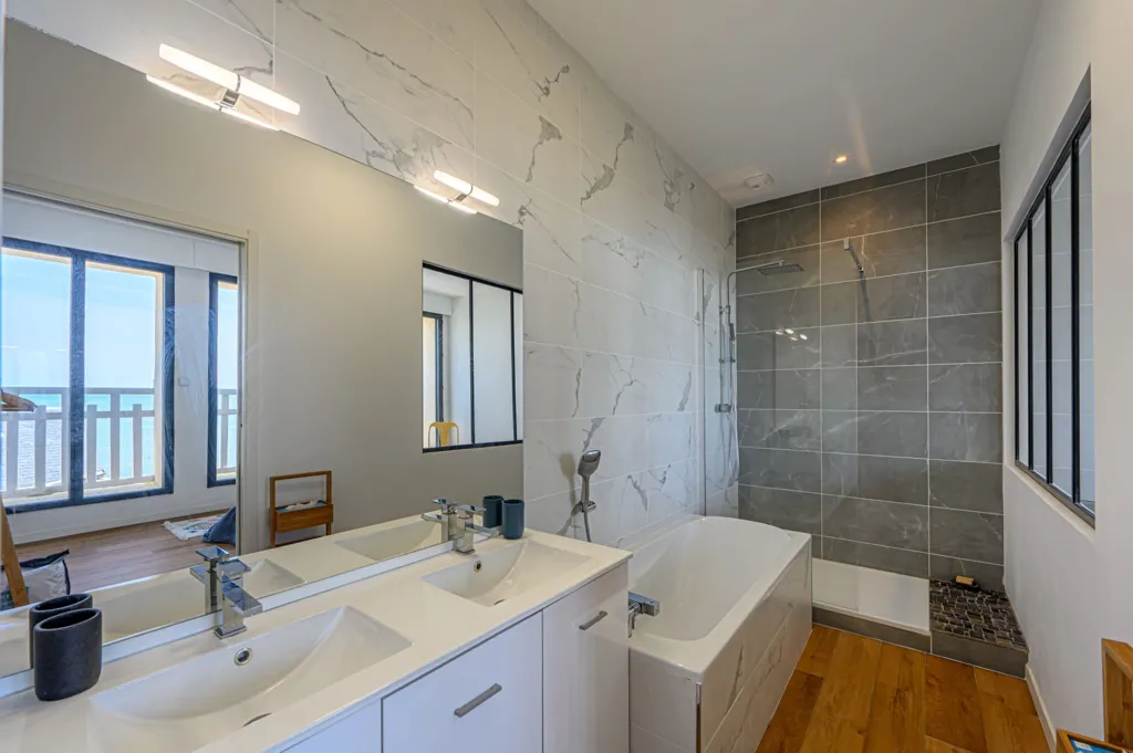 Bagni - Luxury Oceanfront Villa in Mesquer