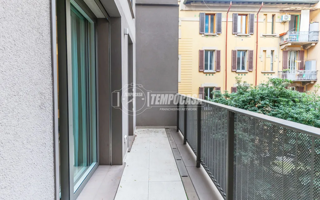 Balcon - Bright Apartment with Balcony in Milan