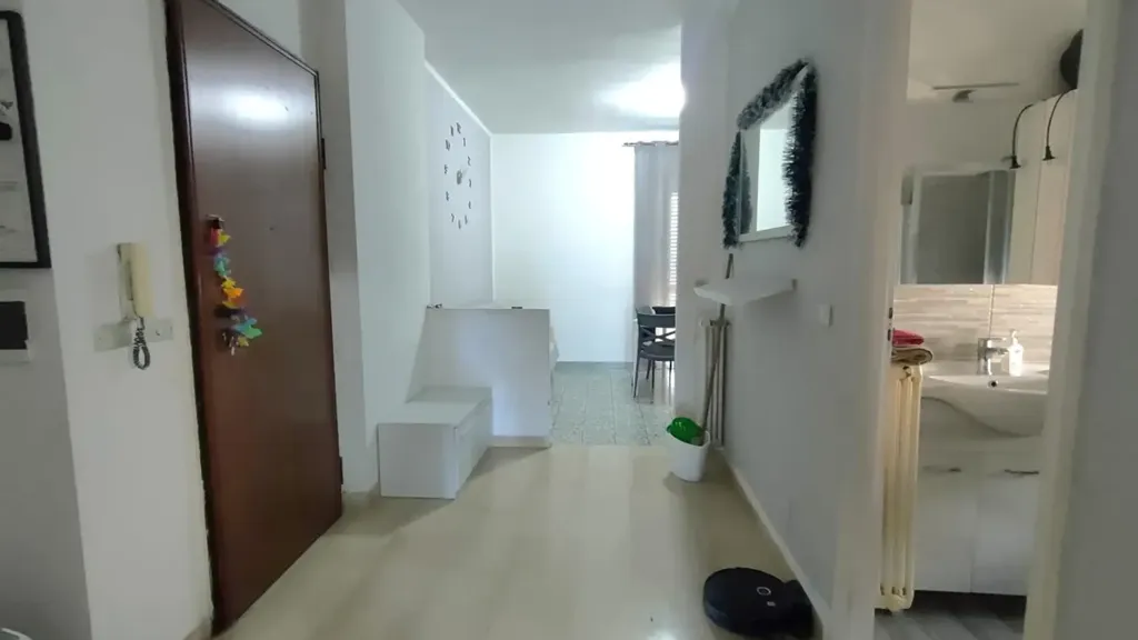 hallway_entrance