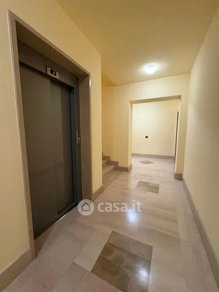 Entrée - Modern Apartment with Balcony in Potenza
