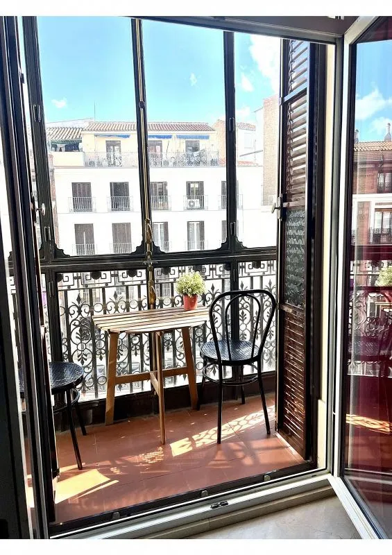 Balcon - Furnished Flat with Balcony in Gran Vía