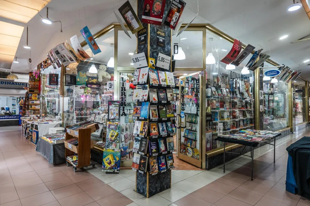 Pièces - Commercial Unit in Plaza España, Leganés