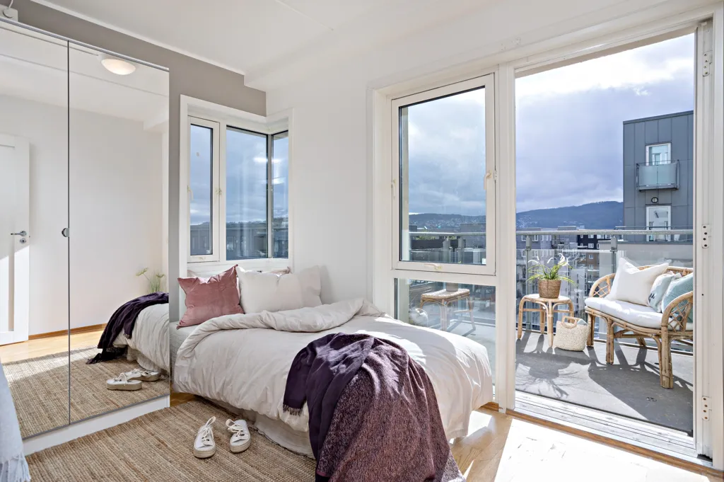 Magamistoad - 4-Bedroom Apartment with Panoramic View in Solside