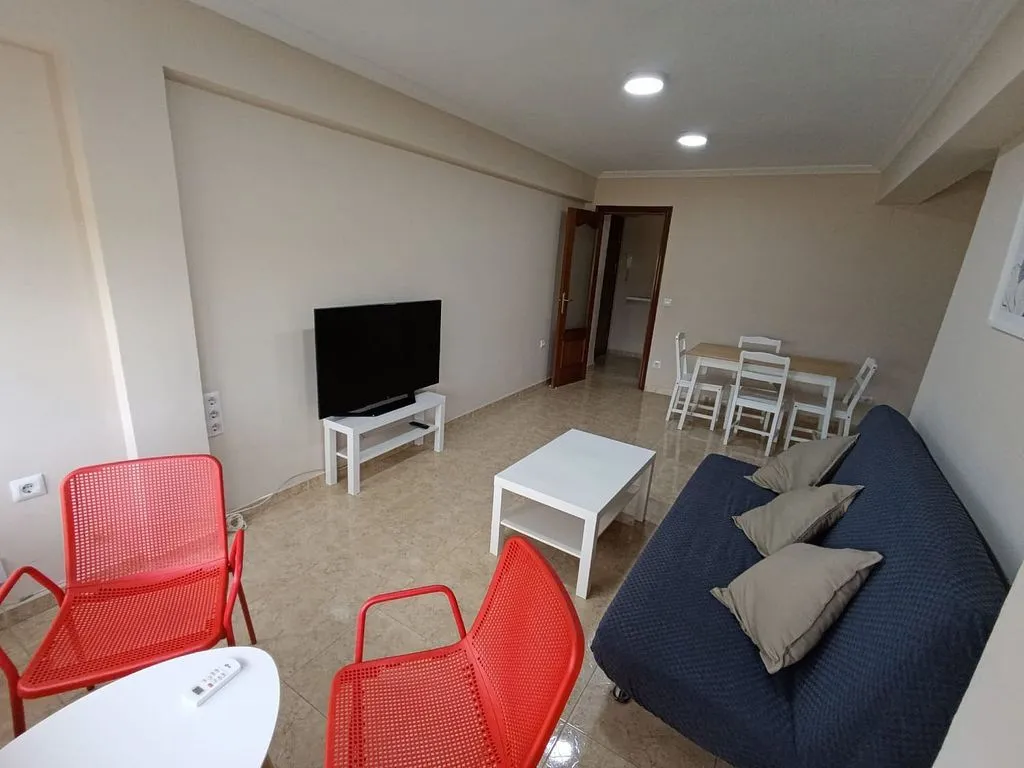 Elutuba - Furnished Flat with Air Conditioning in Rochelambert