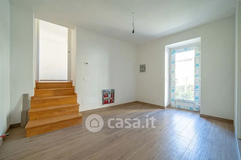 Elutuba - Rearranged Apartment with Balcony in Sondrio