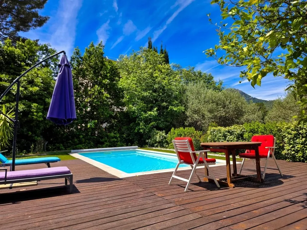 Bassein - Luxury Villa with Mountain View in Toulon