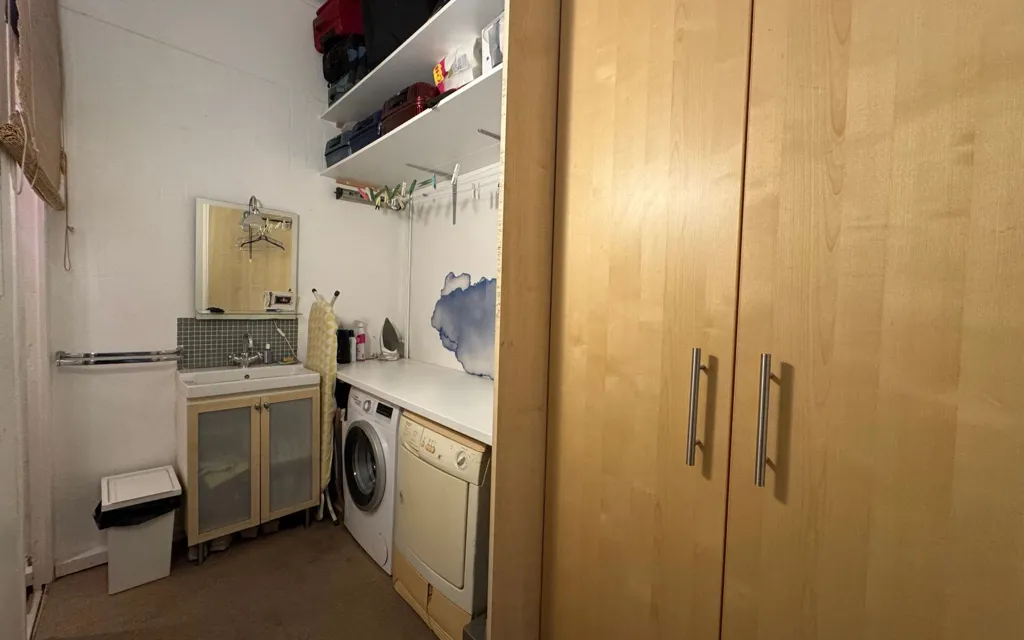 Pesuköök - Duplex Apartment with Balcony in Toulouse