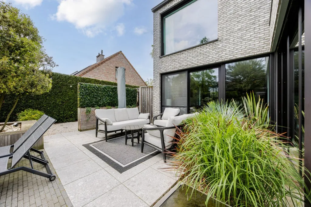 Terrass - Luxury Villa with Garden in Lint