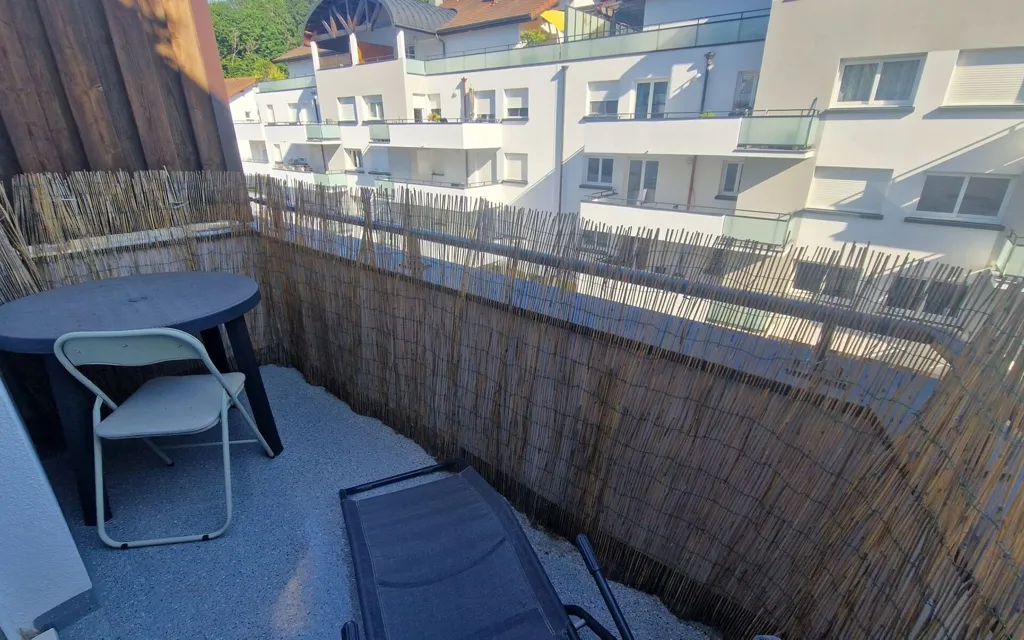 Balcon - Appartement T2 avec Balcons au Centre de Cruseilles