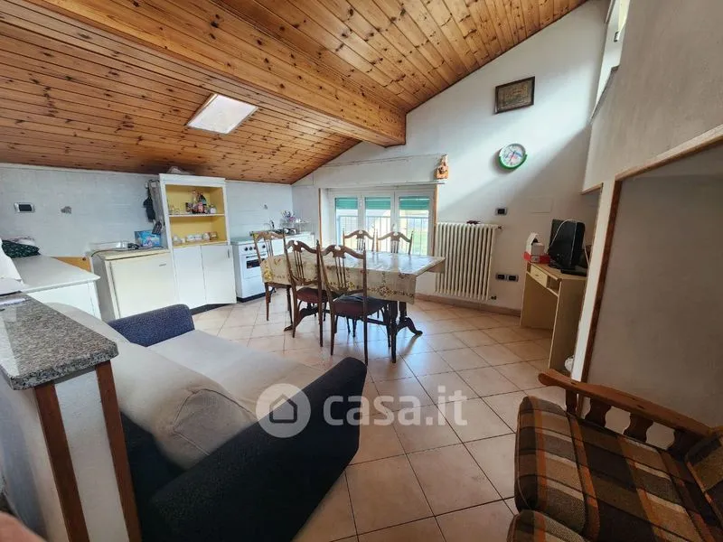 Salle à manger - Mansard Attico with Private Garden in Chatillon