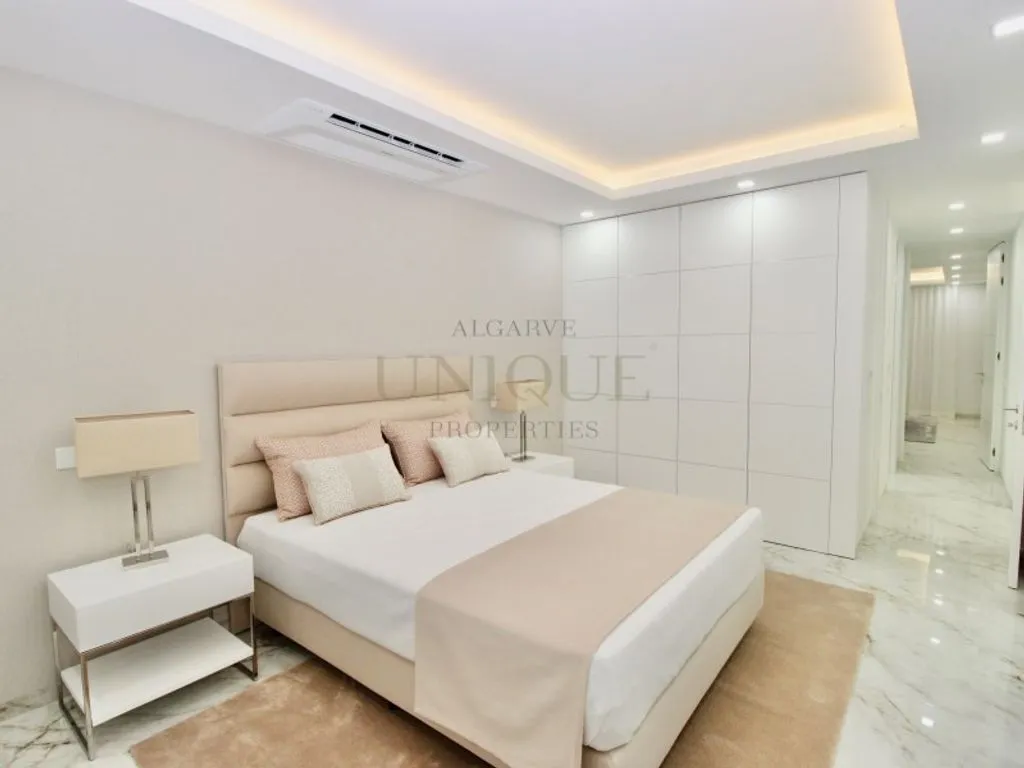 Magamistoad - Luxury Flat with Rooftop Pool in Lagos