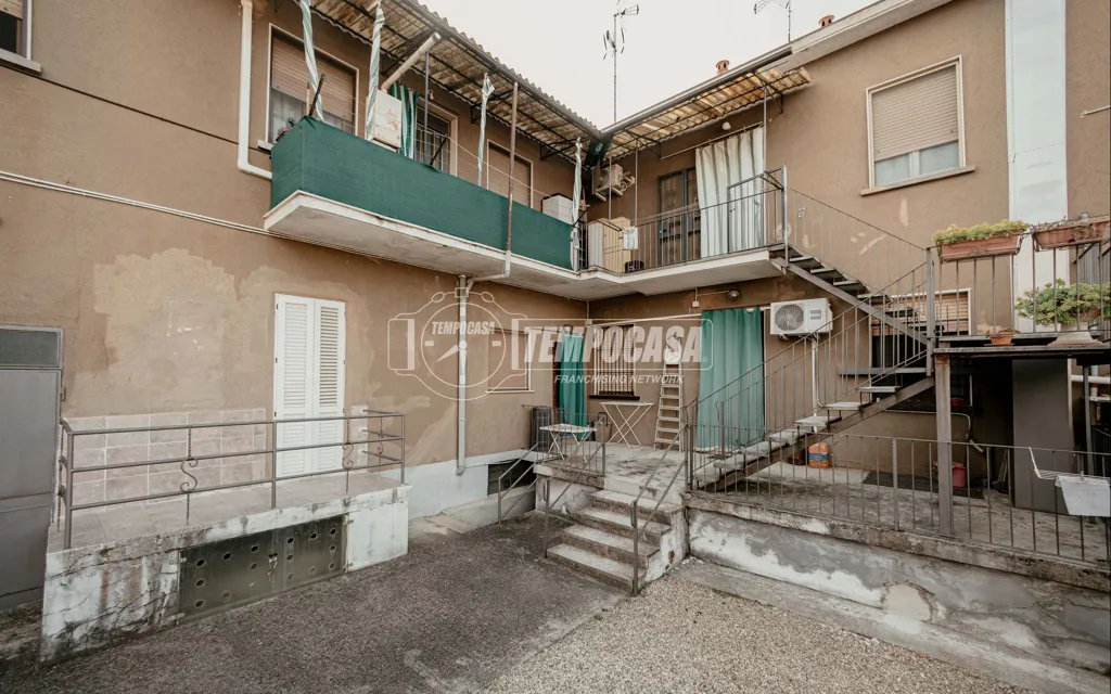 Jardin - Spacious Triplex with Balcony in Vigevano