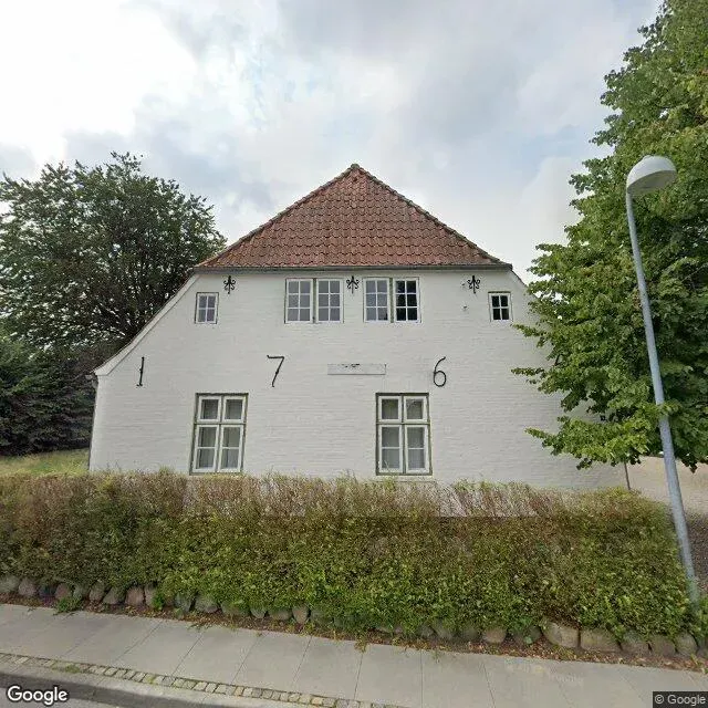 Extérieur - Spacious House with Workshop Garage in City Centre