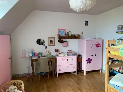 Chambres - Maison de Bourg avec Jardin à Bridoré