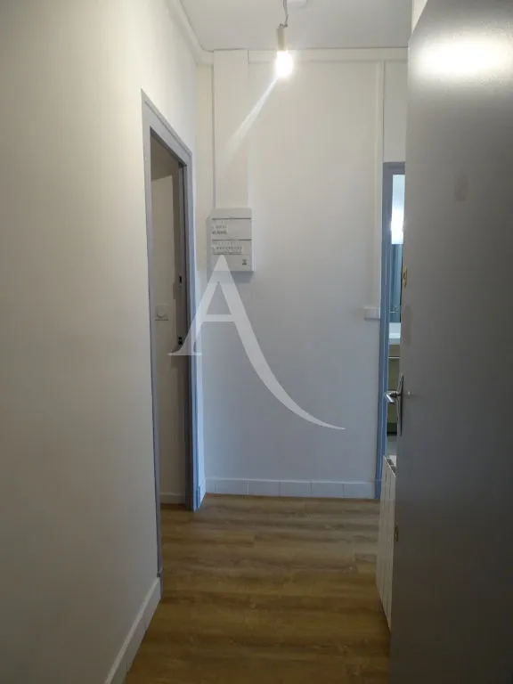 hallway_entrance
