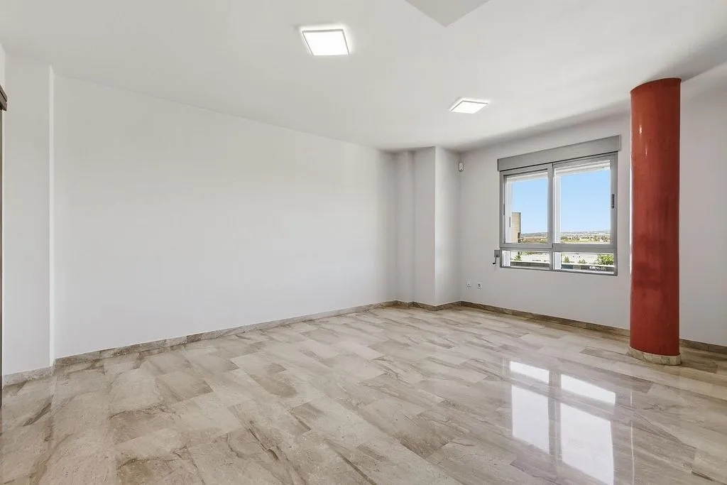 Pièces - Duplex with Terrace in Catarroja