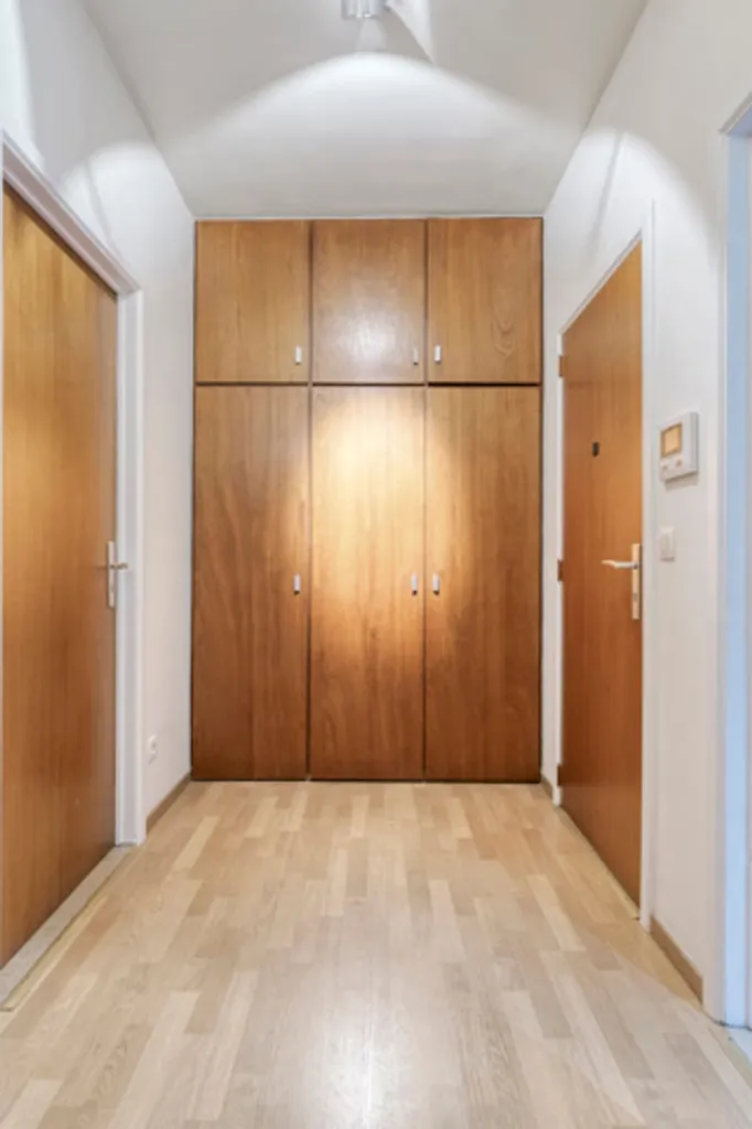 hallway_entrance