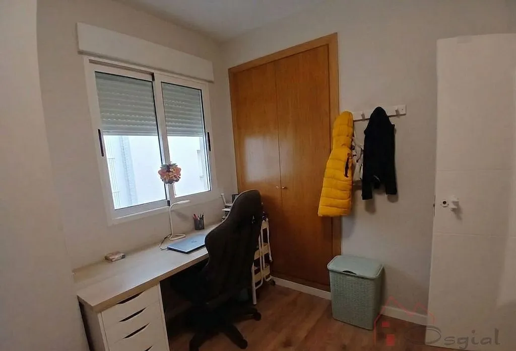 Kabinet - Spacious Apartment with Balcony in Alcàsser