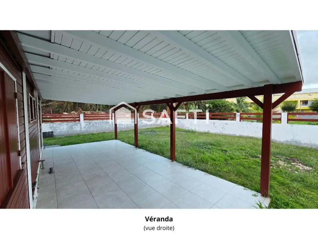Terrasse - Maison Individuelle avec Jardin à Port-Louis