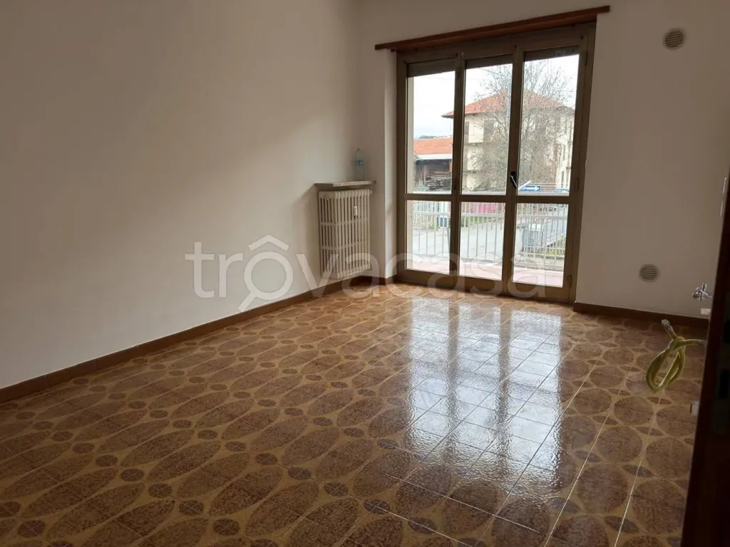 Pièces - Rearfitted Apartment with Balcony in Ciriè