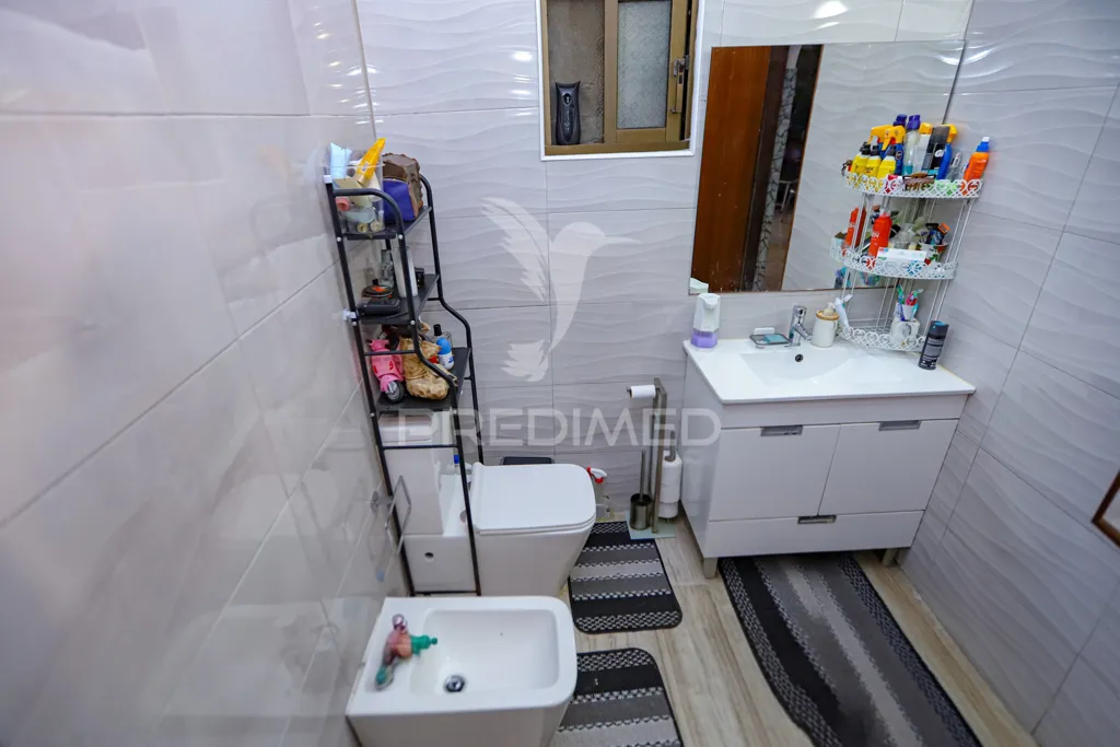Bathrooms - T3 Apartment with Garden in Olivais, Lisbon