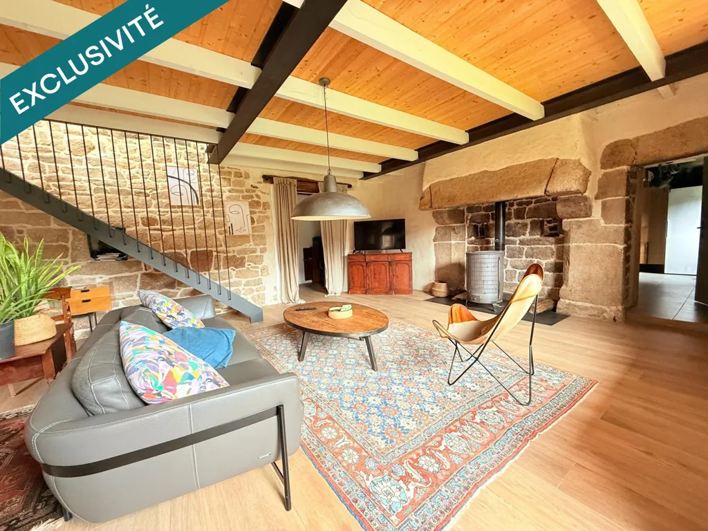 Elutuba - Rustic Longère with Garden in Bubry