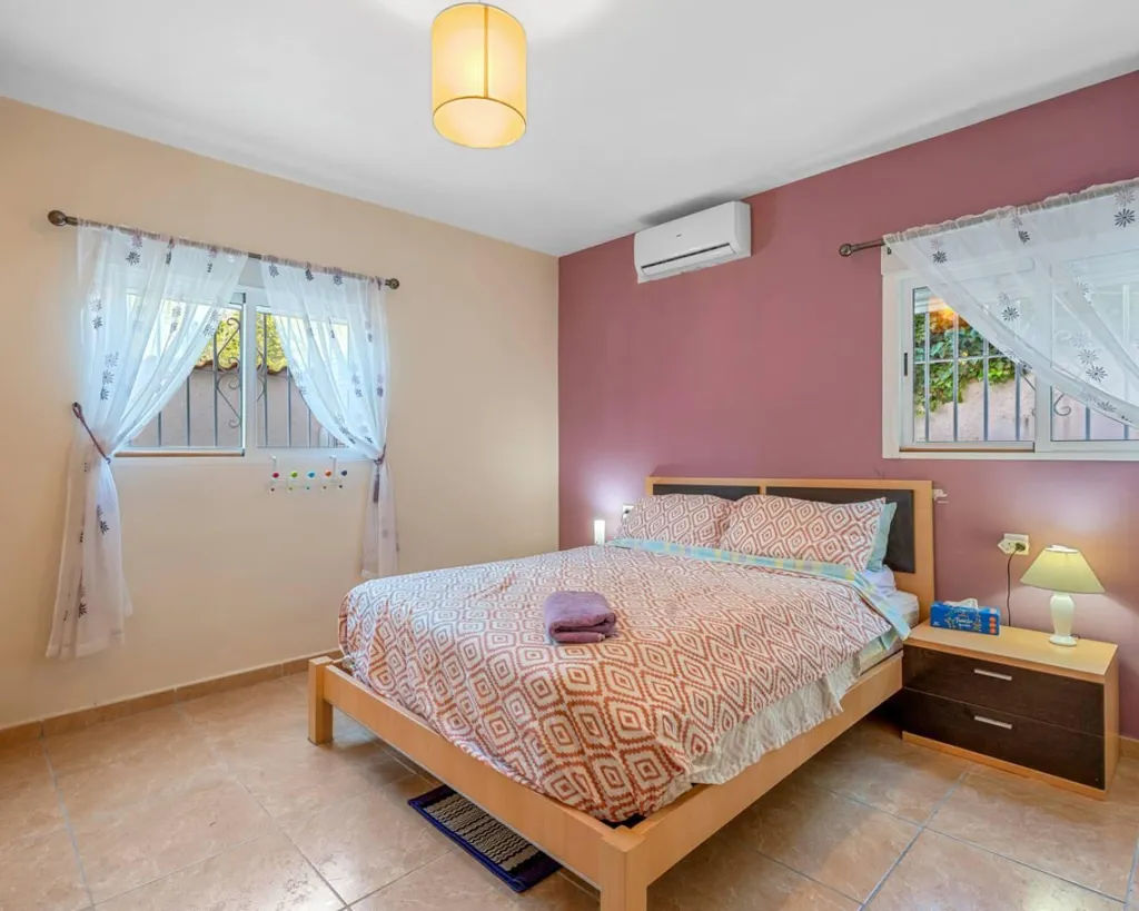 Magamistoad - Seven-Bedroom Villa with Pool in Ciudad Quesada