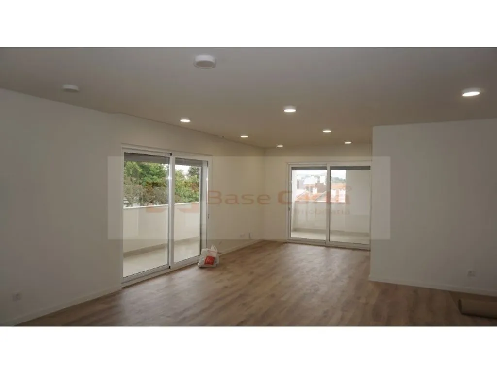 Elutuba - Luxury Flat with Private Parking in Almada Velha