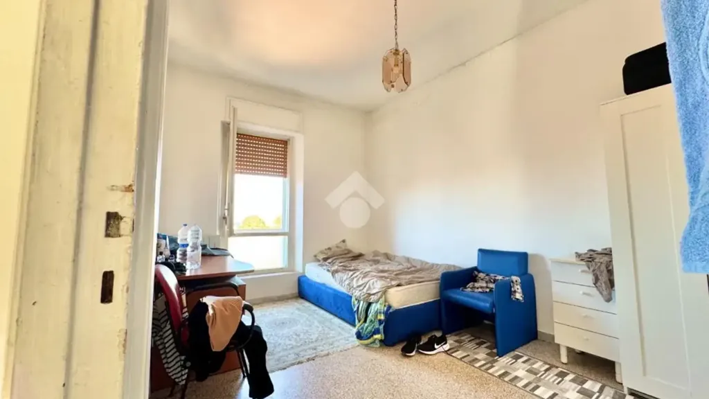 Bedrooms - 4-Room Apartment with Balcony in Bari