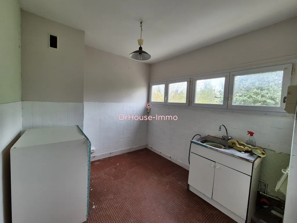 Köök - 3-Bed Flat with Balcony in Limay