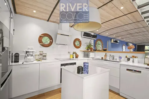 Cucina - Luxury Penthouse with River View in Paris 16th