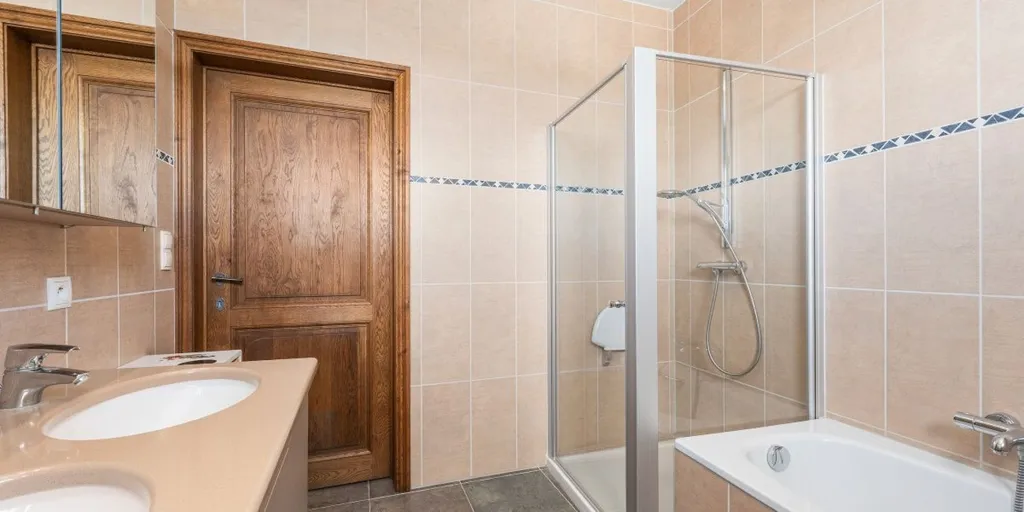 Salles de bain - Duplex avec Vue sur la Place à Deinze