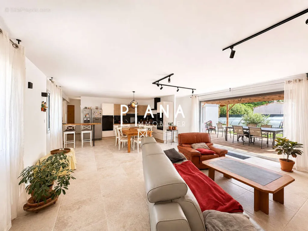 Elutuba - Eco-Friendly Villa with Pool in Saint-Zacharie