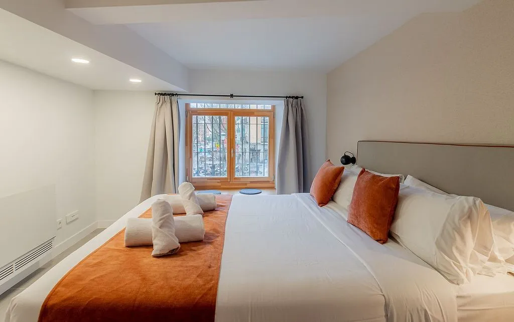 Chambres - Furnished Flat with Air Conditioning in Madrid