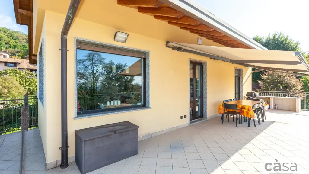 Terrazza - Luxury Villa with Lake View in Comerio