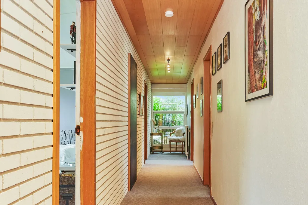 hallway_entrance