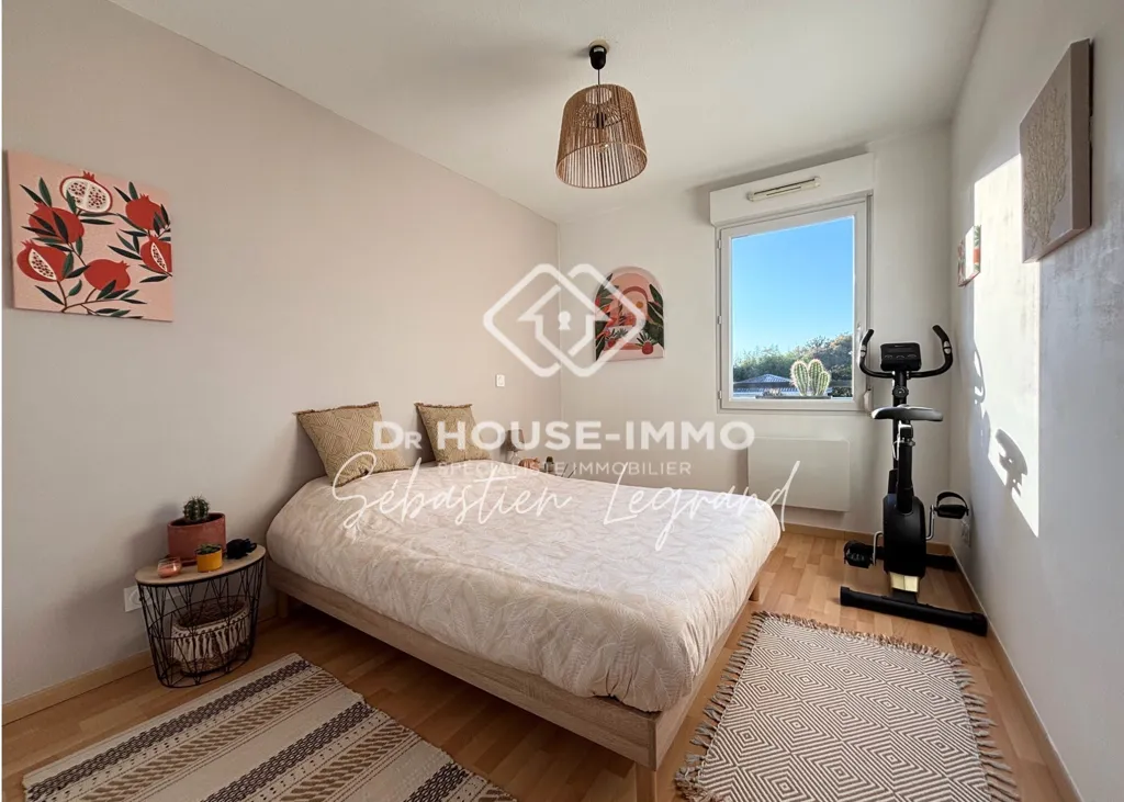 Bedrooms - T3 Flat with Balcony and Pool in Parempuyre