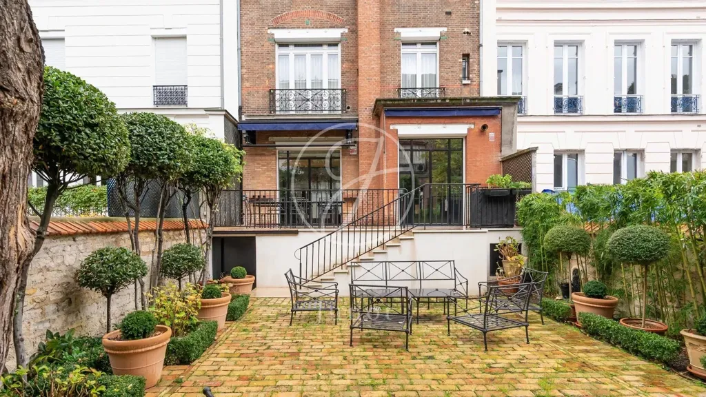 Aed - Private Mansion with Garden in Paris 16th