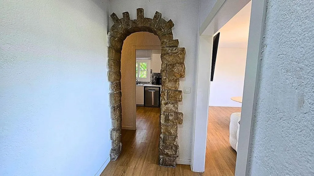 Esik - Reformed Chalet with Mountain Views in Torrelles de Foix