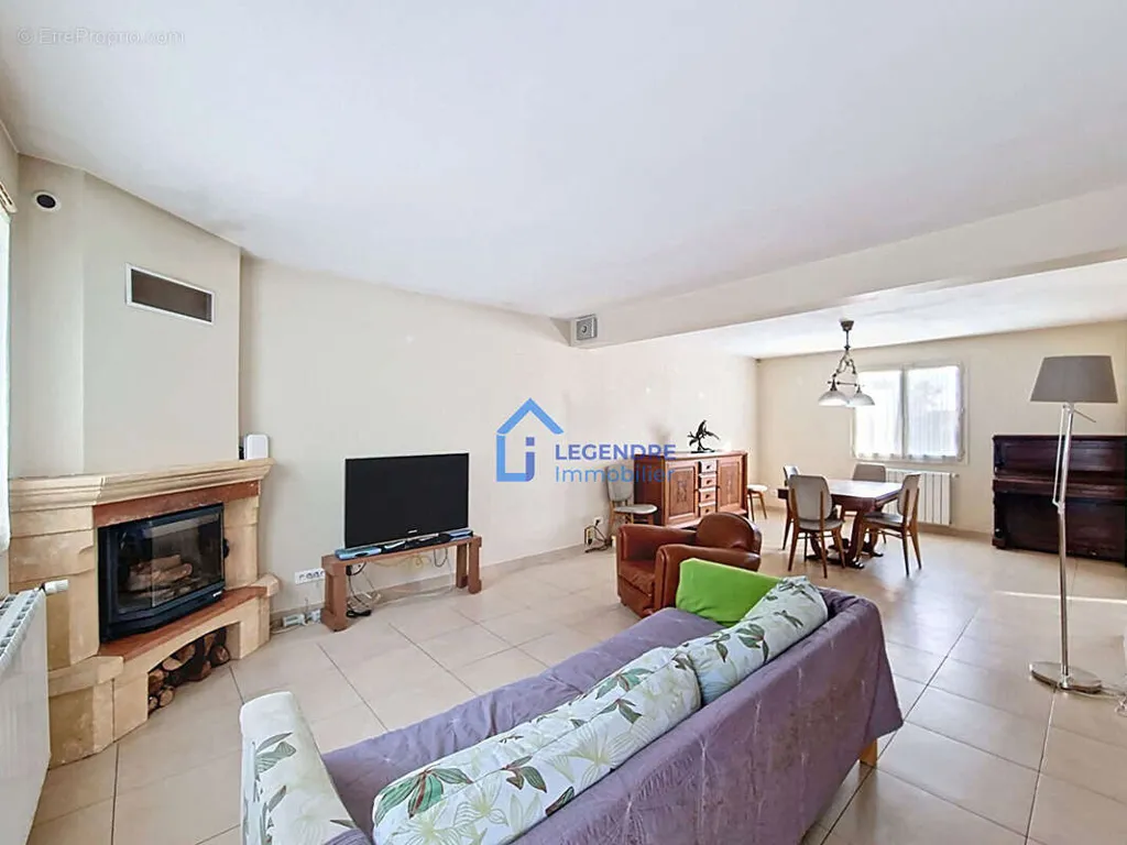 Séjour - Maison avec Jardin et Terrasses à Argenteuil