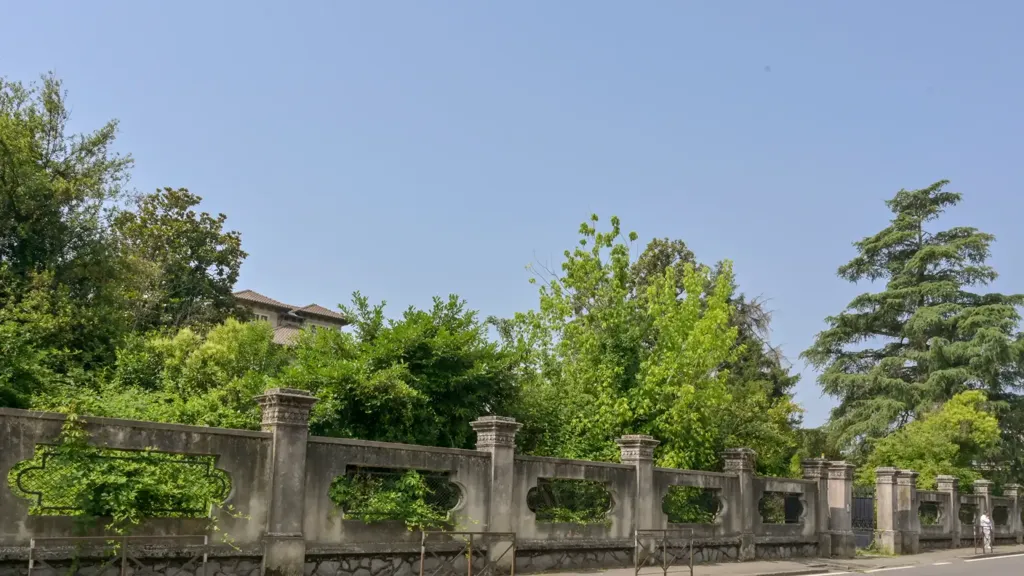 Välivaade - Art Deco Villa with Garden in Cossato