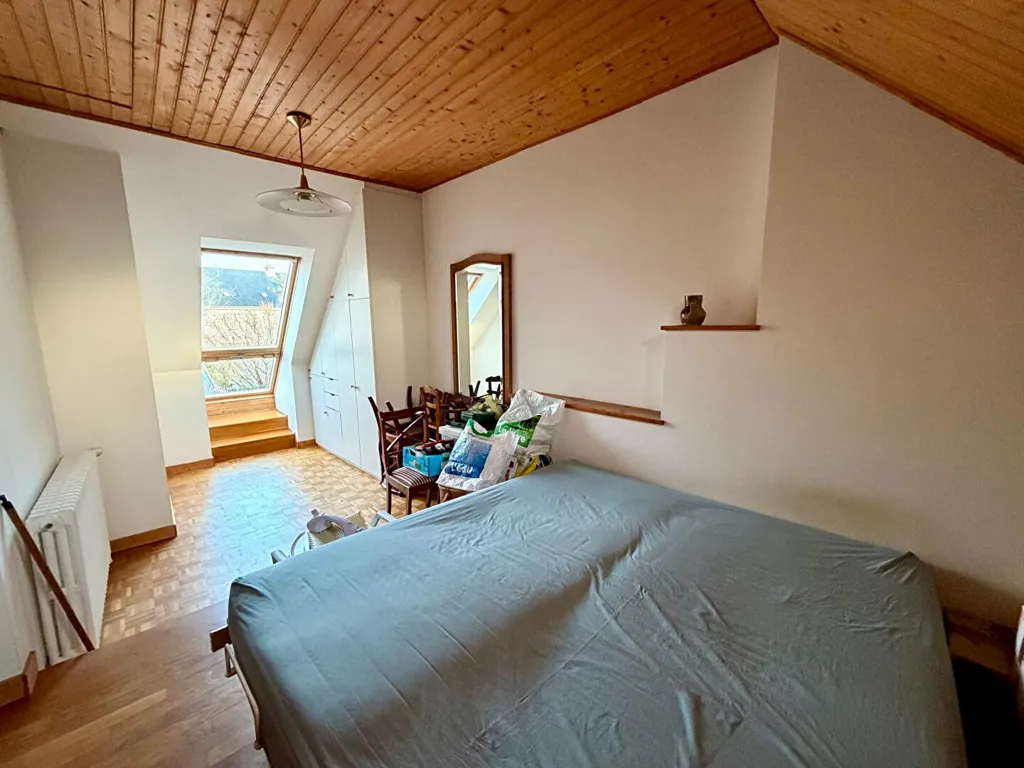 Magamistoad - Spacious House with Workshop in Orvault