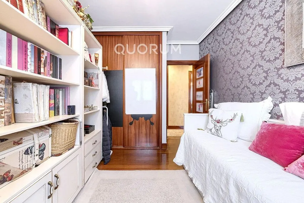 Magamistoad - Spacious Apartment with Balcony in Arrigorriaga