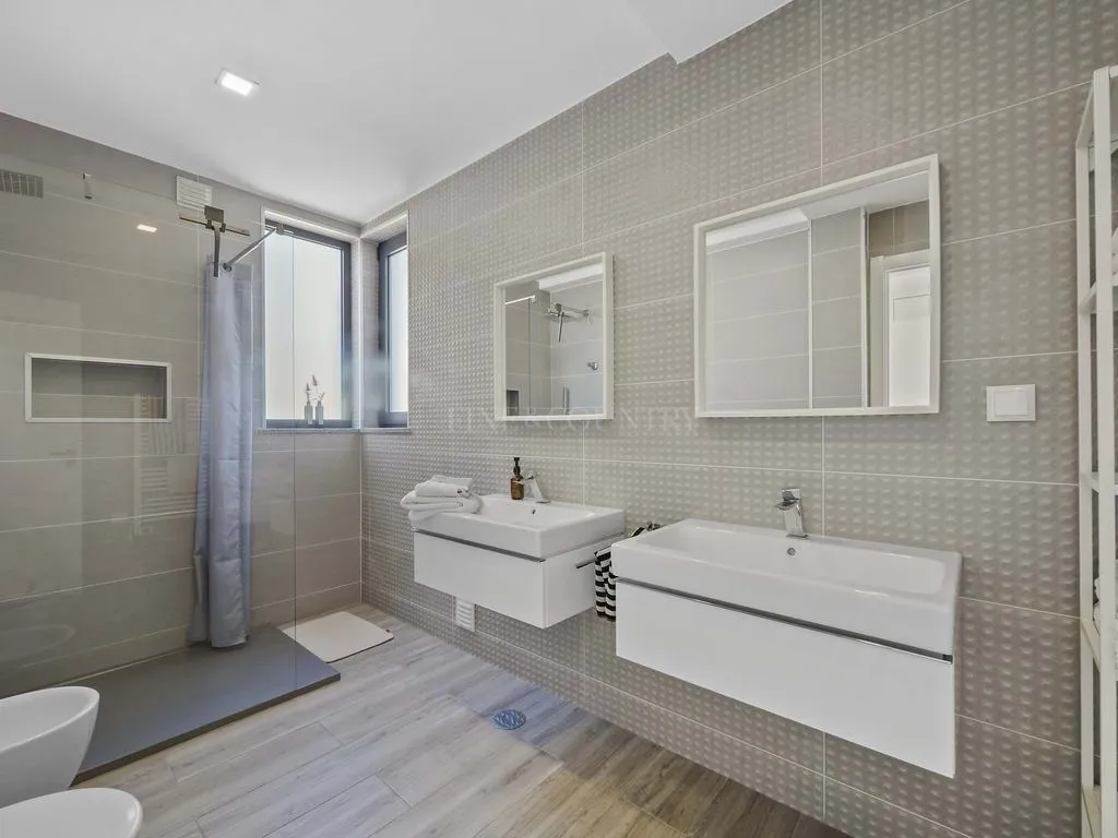 Salles de bain - Contemporary Villa with Pool in Lagoa