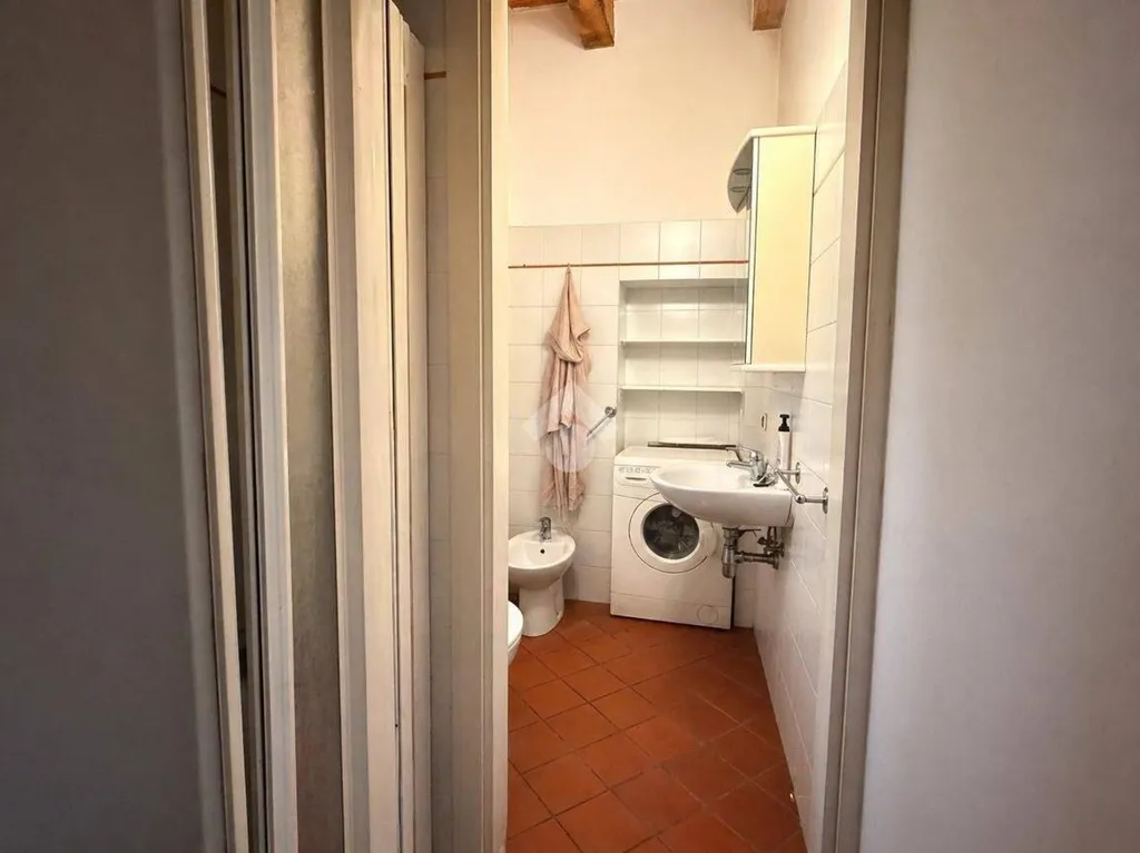 Salles de bain - Ground Floor Apartment with Garden in Pesaro Centre