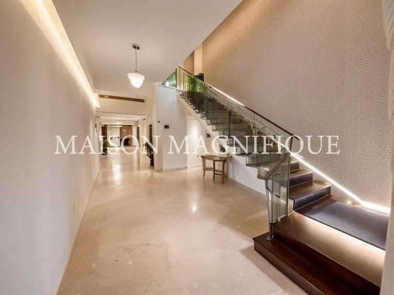 Esik - Historic Building with Garden in Ferrara Centre